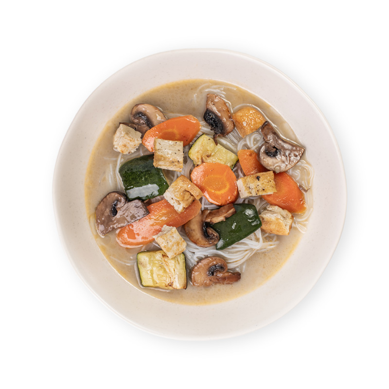 Curry thai de tofu con glass noodle y verduras