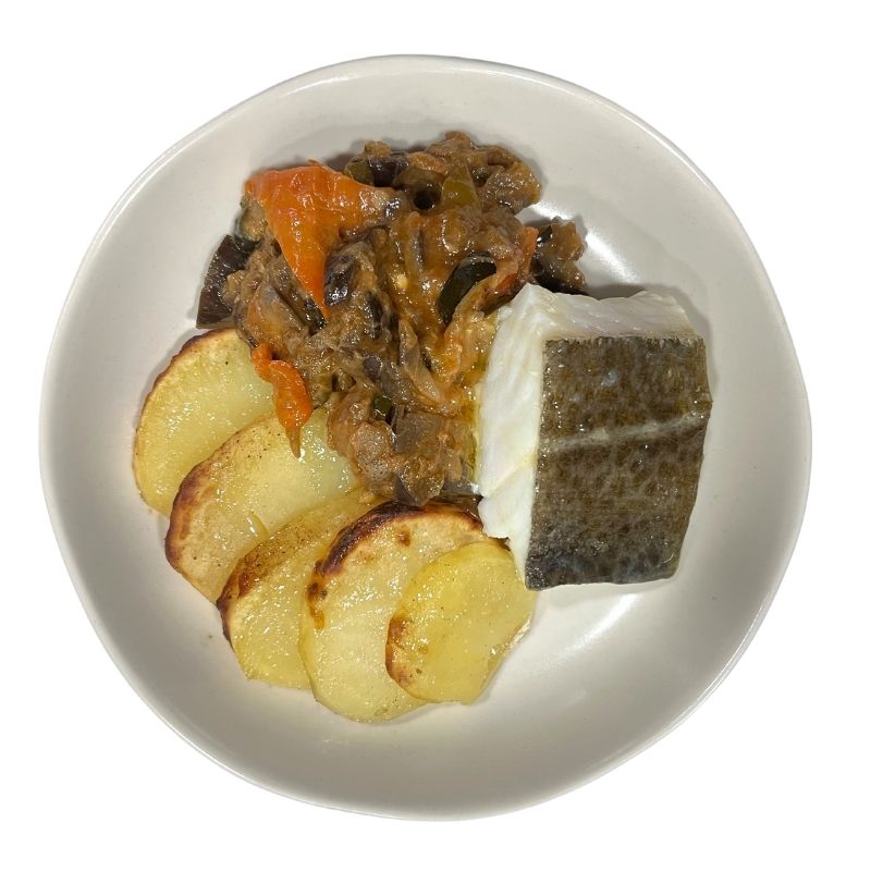 Bacalao con samfaina de coco y patatas