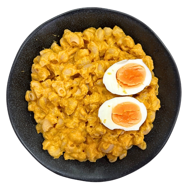Pasta Alfredo de calabaza con huevo