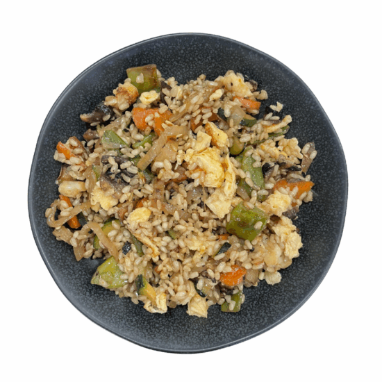 Arroz integral salteado con verduras, setas y ginger