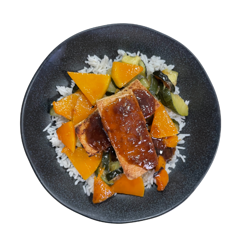 Tofu teriyaki con verduras y arroz