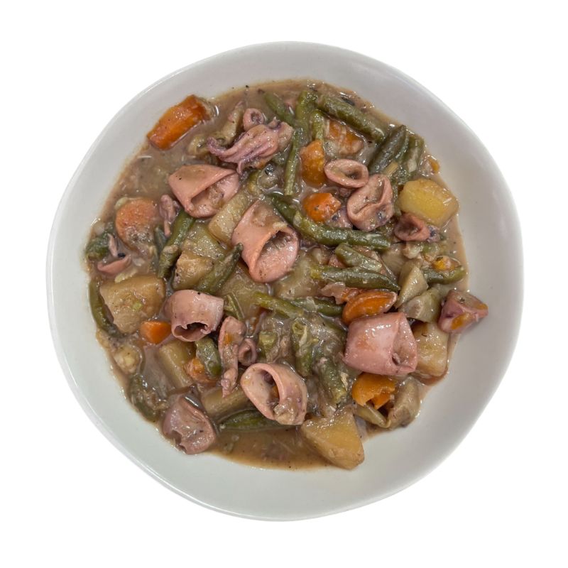 Calamar encebollado con patatas